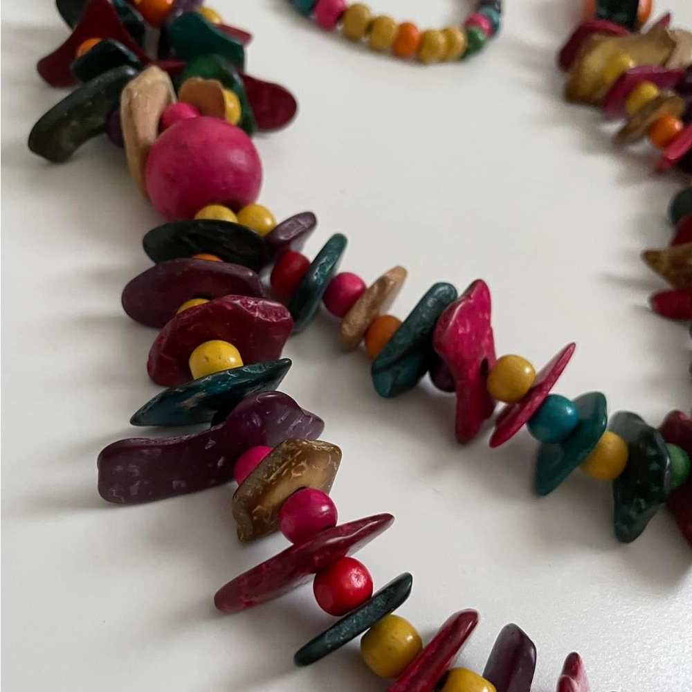 Gorgeous Necklace, Native Islands Vibe, Colorful Dyed Wood Beads, NWOT, 2 Strand - Picture 6 of 6